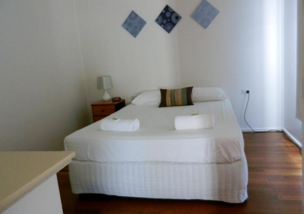 Golden Shores Motel Bilinga Quarto foto