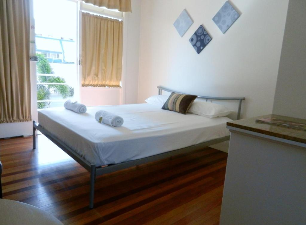 Golden Shores Motel Bilinga Quarto foto