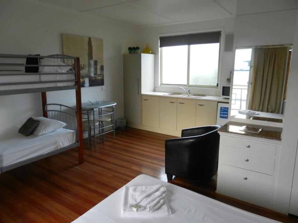 Golden Shores Motel Bilinga Quarto foto